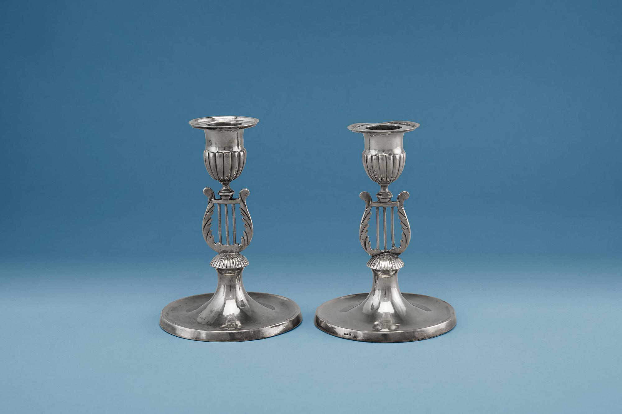 LJUSSTAKAR, ett par, silver, Gustaf Holmberg (1826-67) Åbo.
