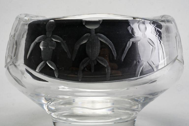 Erik Höglund, a glass bowl from Boda.