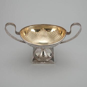 SKÅL, silver CG.Hallberg, Stockholm 1912. Vikt 320 g.