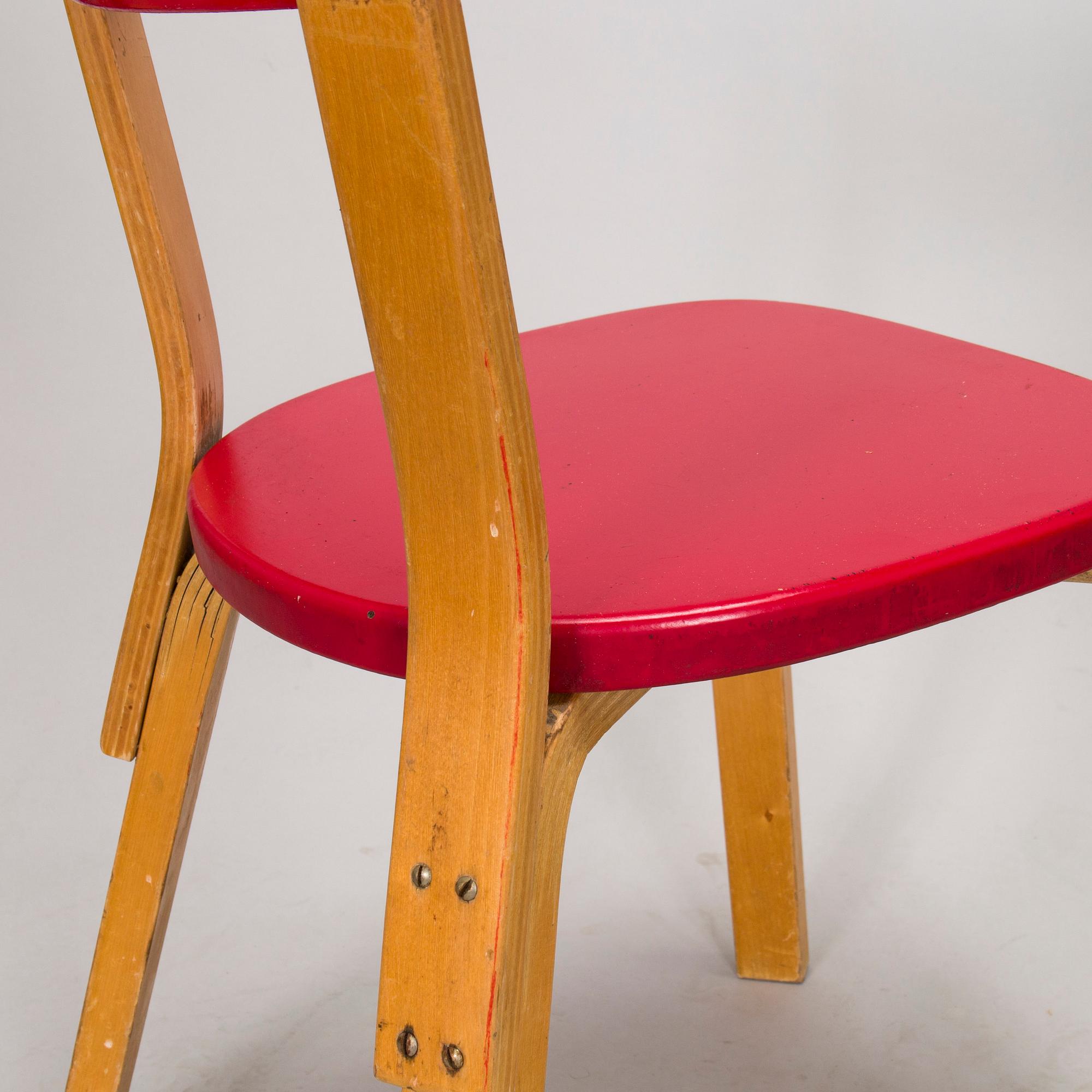 Alvar Aalto, stolar, 4 st, modell 69, för O.Y. Huonekalu- ja Rakennustyötehdas A.B. 1960-talets början.