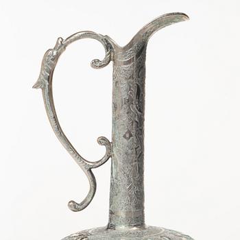 Kanna, silver, persisk, 1900-talest första hälft. Totalvikt 266 gam.