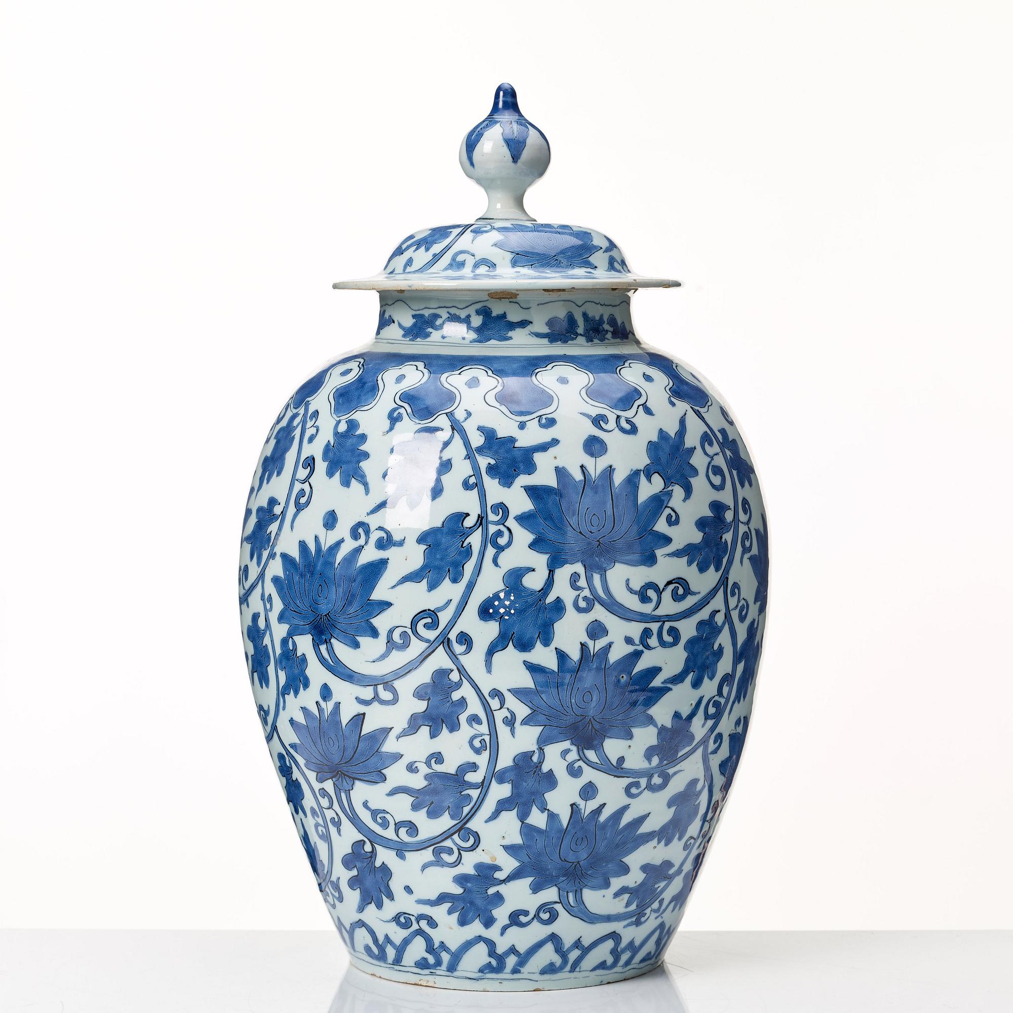 A Delft faiance jar, 18th Century.