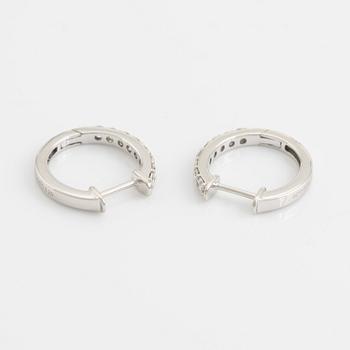 Brilliant cut diamond hoop earrings, total 0,58 ct.