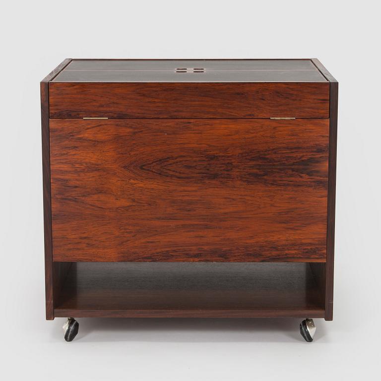 Baaripöytä, valmistaja Randers Møbelfabrik, Tanska 1960-luku.