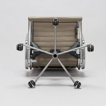 Charles and Ray Eames, office chair model EA335, Herman Miller 2008.
