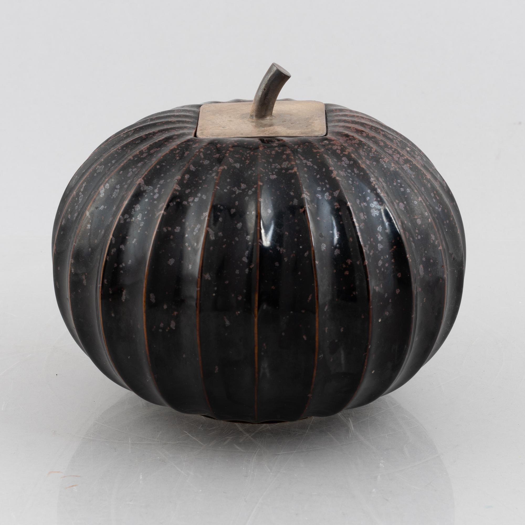 Paul Hoff, a stoneware sculpture / urn with cover, Gustavsbergs studio 1989.
