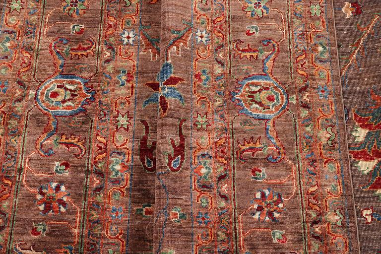 A carpet, Ziegler Ariana, c. 310 x 208 cm.