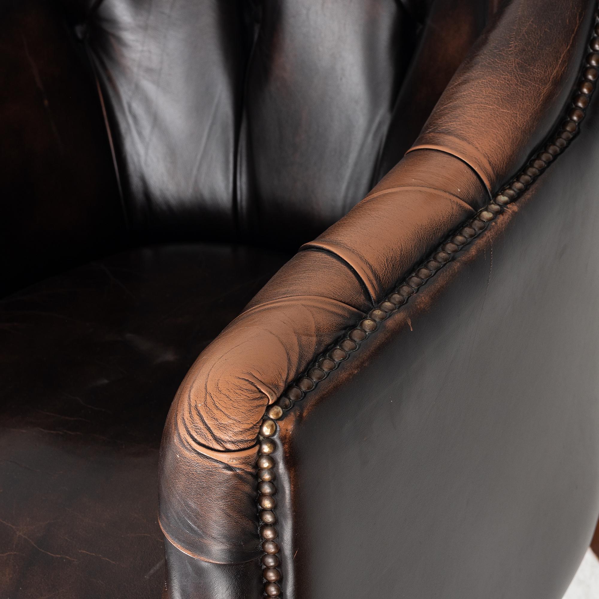 Armchairs, a pair, purchased from Georg Hensher, second half of the 20th century.