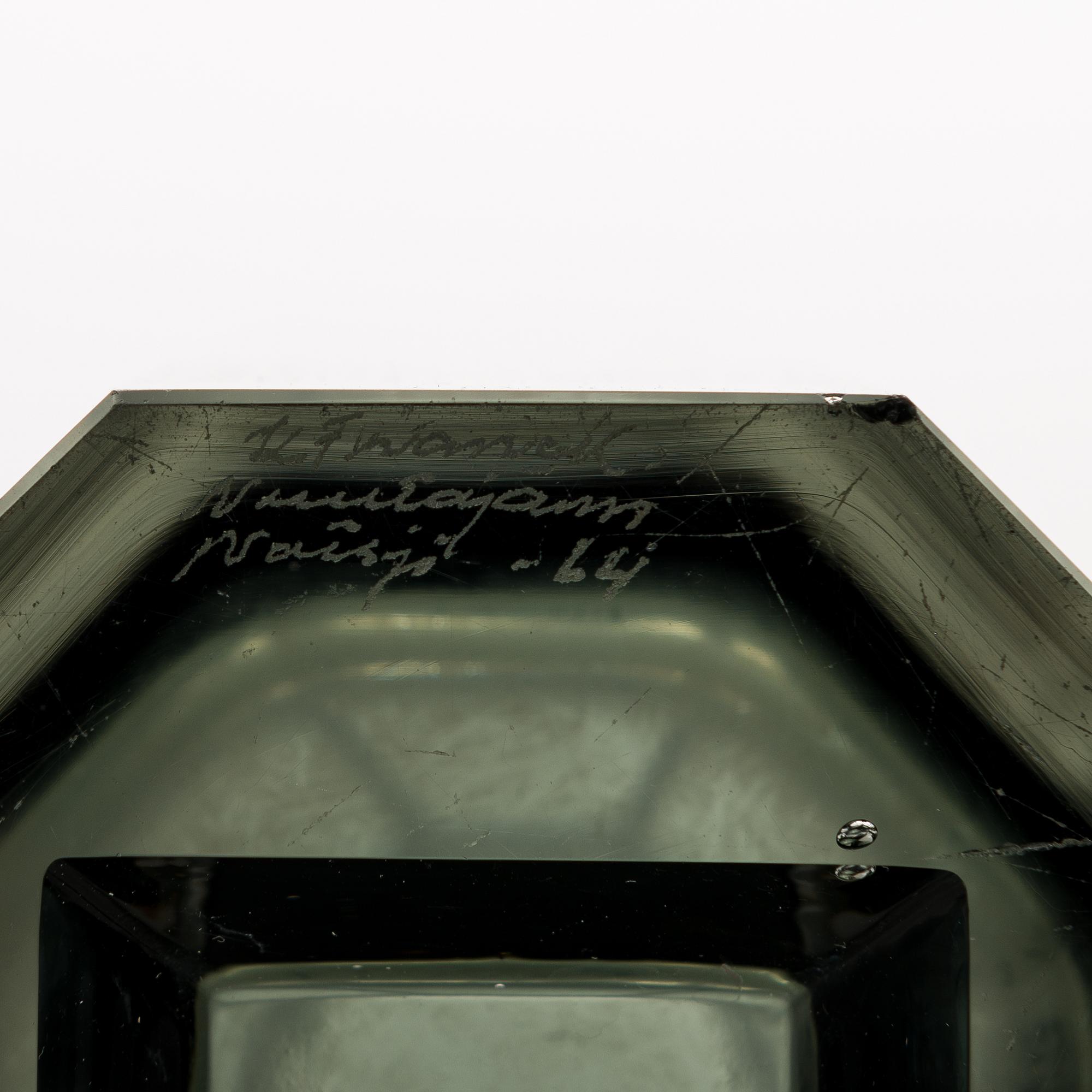 KAJ FRANCK, Two glass vases "Pilari". Signed Kaj Franck Nuutajärvi Notsjö -64.