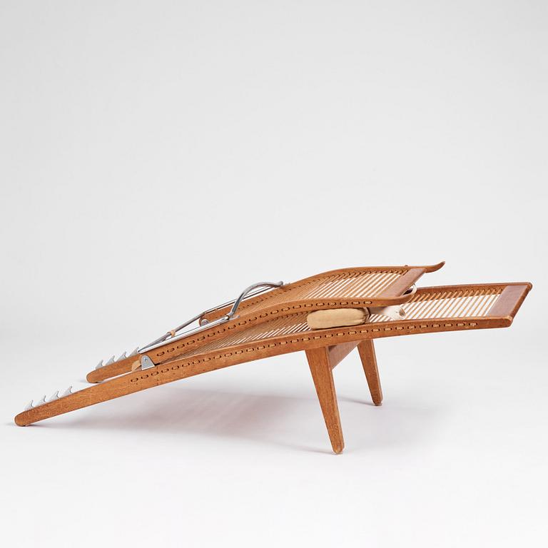 Hans J. Wegner, an oak lounge chair model "JH 524", Johannes Hansen, Copenhagen.