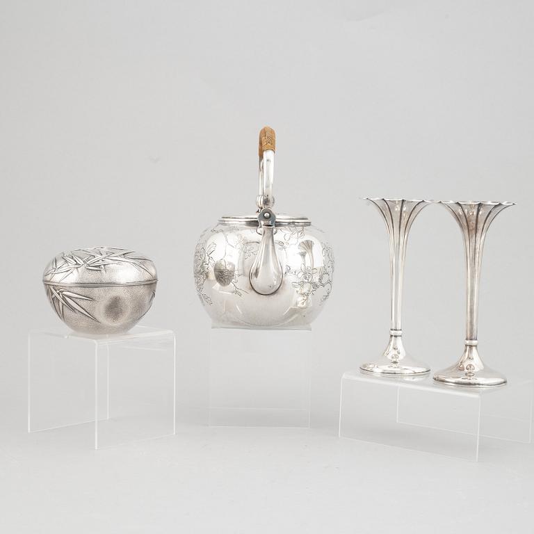 A group of four Japanese silver objects, mostly sterling, signed Yamakawa, Shokai Yokohama and Miyamoto, 20th century.