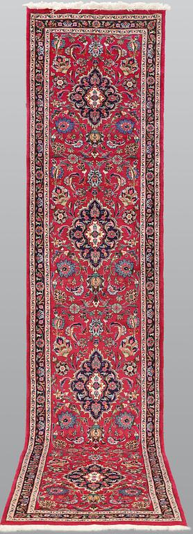 Gallerimatta, Meshad, ca 396 x 88 cm.