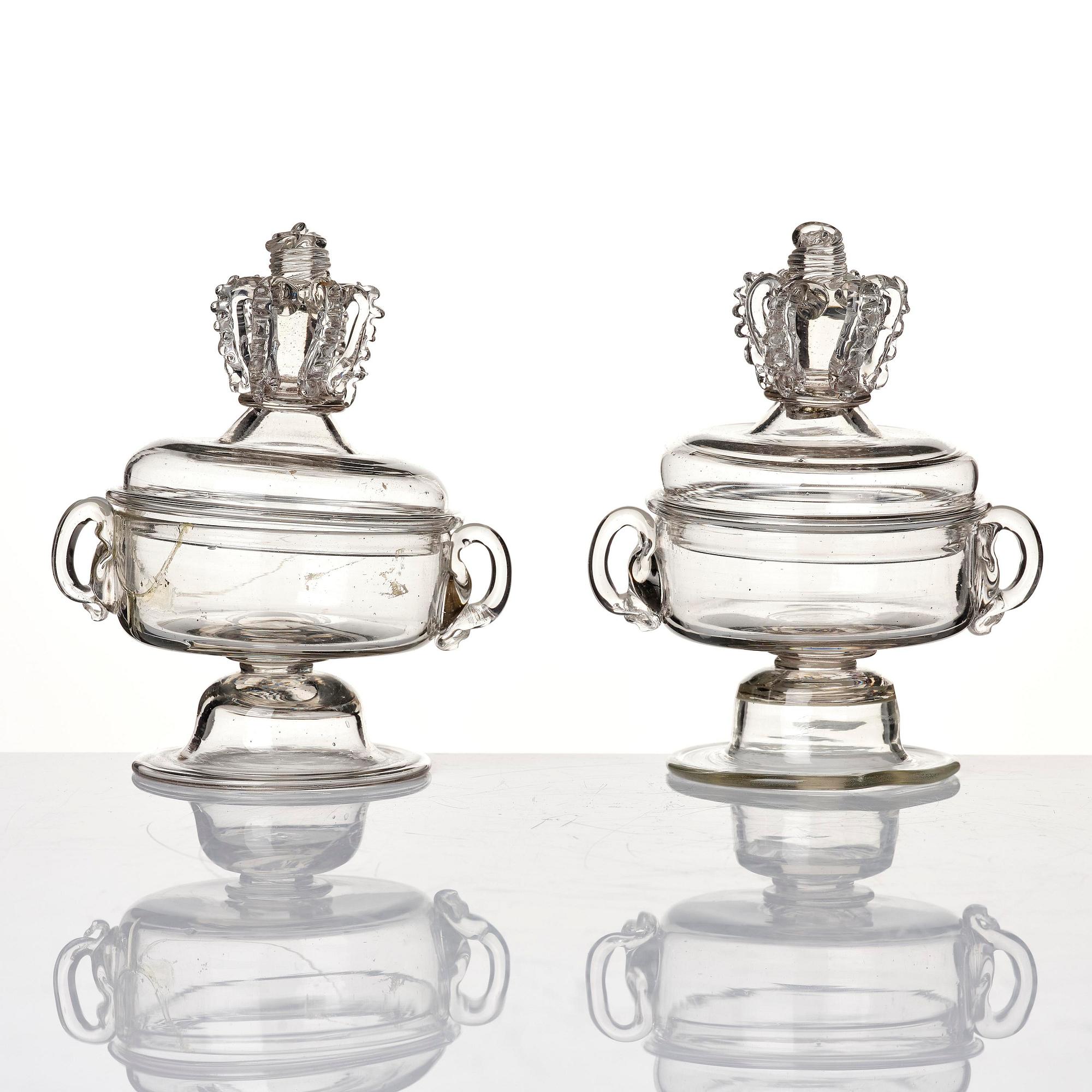 A pair of Swedish butter boxes with covers, Kosta, 18th century.