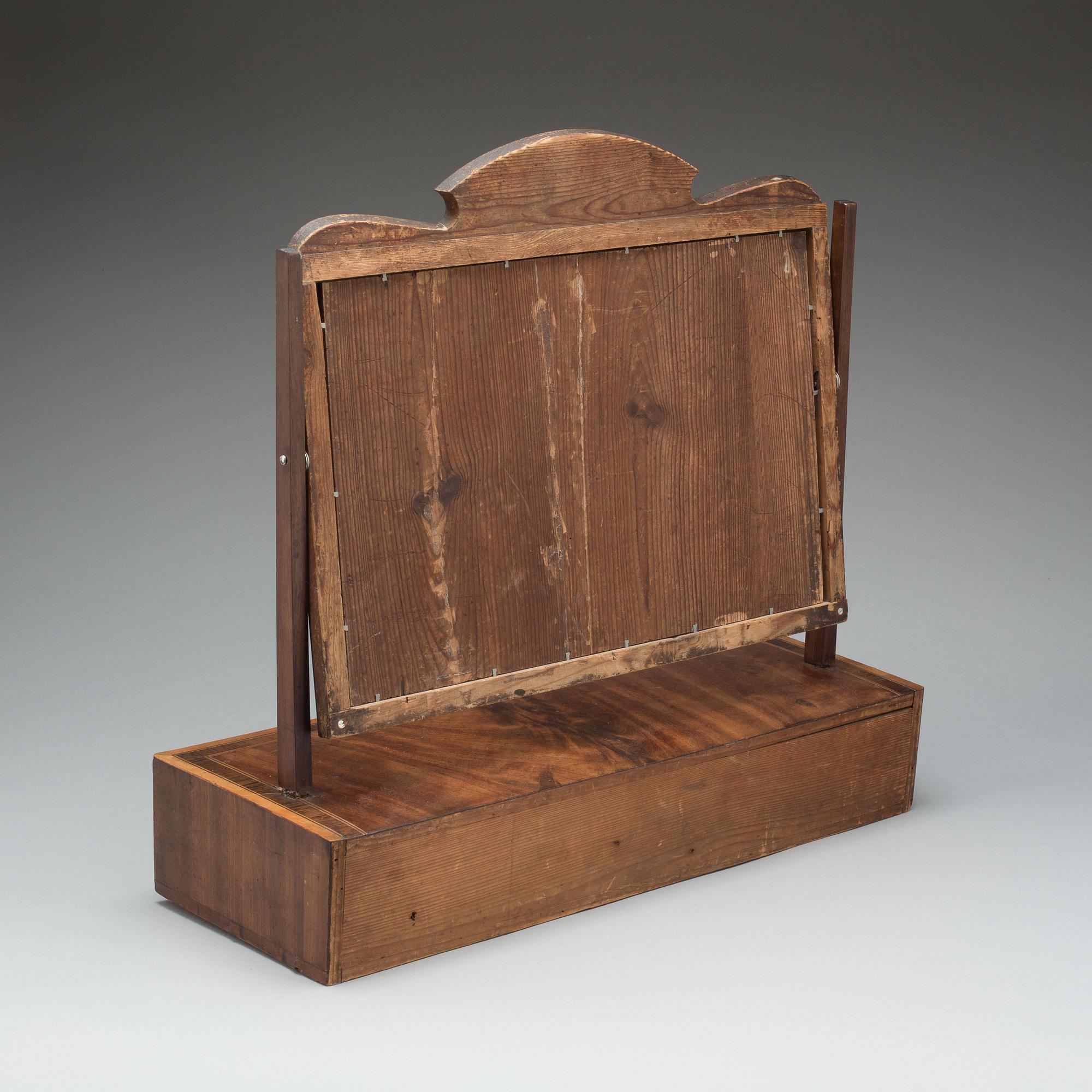 LÅDSPEGEL, 1800-talets mitt.
