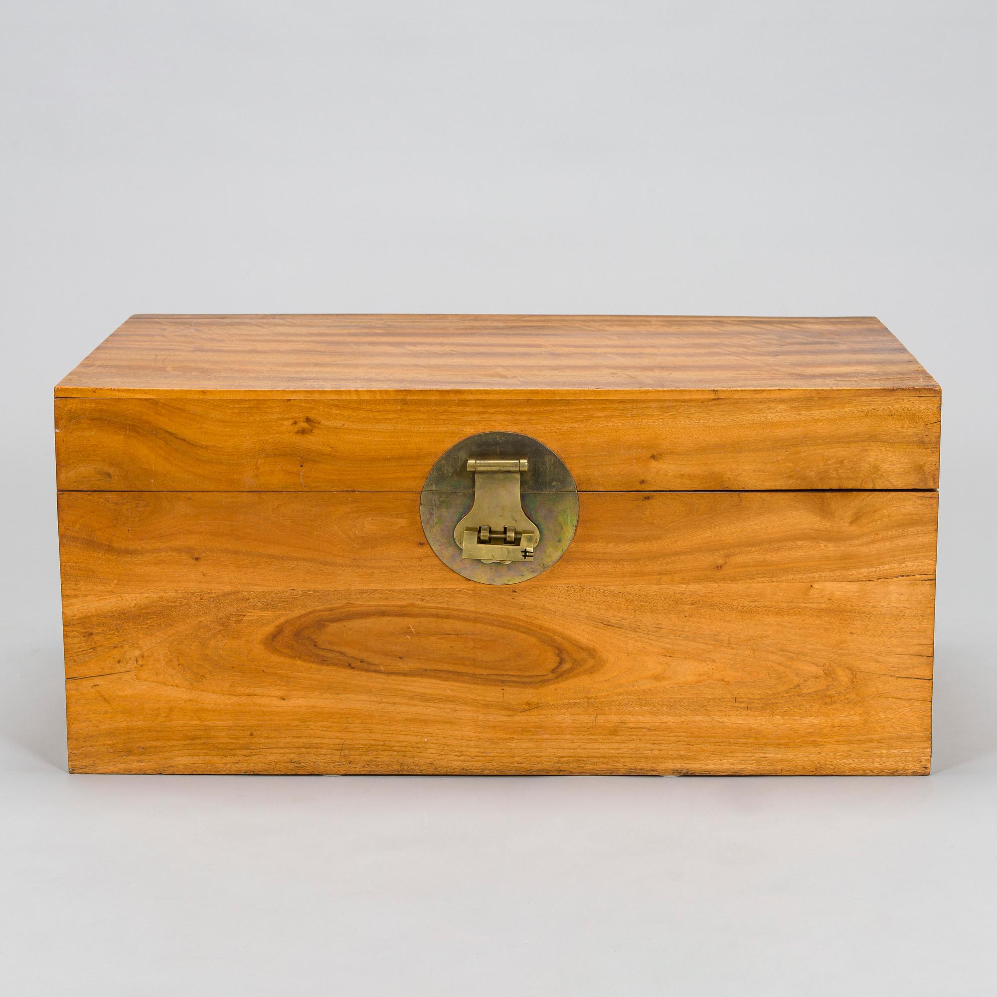 A Chinese wooden chest, first half of the 20th century.