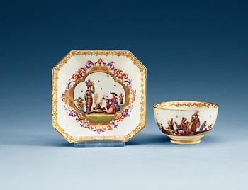 750. A Meissen 'Chinoiserie' cup with saucer, 18th Century.