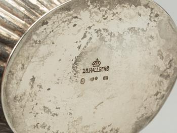 KAFFESRVIS, 3 delar, silver, C.G Hallbergs, 1915-16, vikt ca 1200 g.