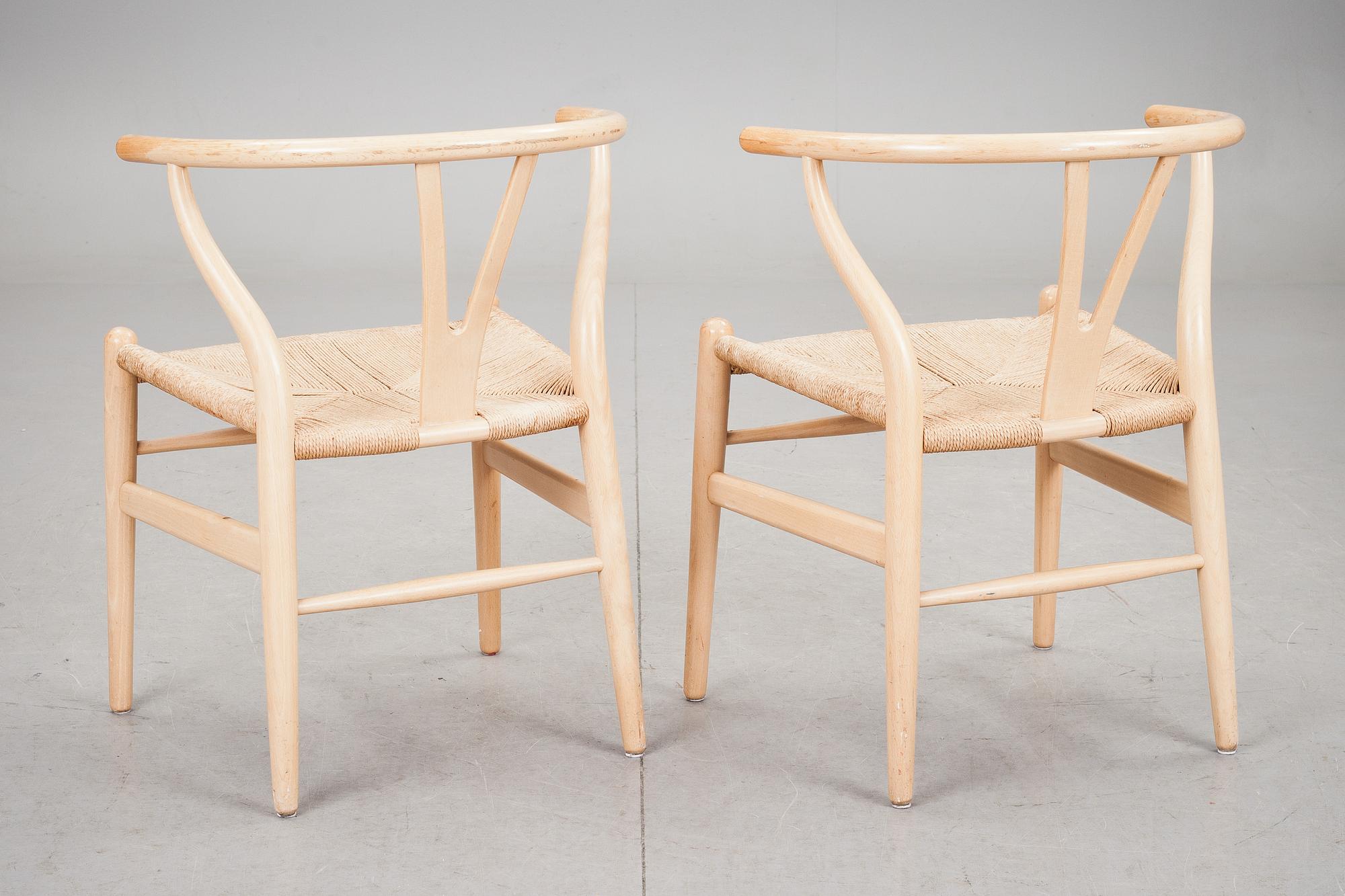 STOLAR, ett par. "Y-stolen", Hans J. Wegner. 1980-tal.