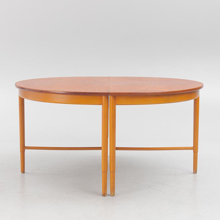 Kerstin Hörlin-Holmquist, a dining table, Nordiska Kompaniet, Sweden, mid 20th Century.