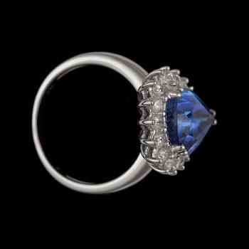 A tanzanite, 4.29 cts, and diamond, 0.73 ct in total, ring.