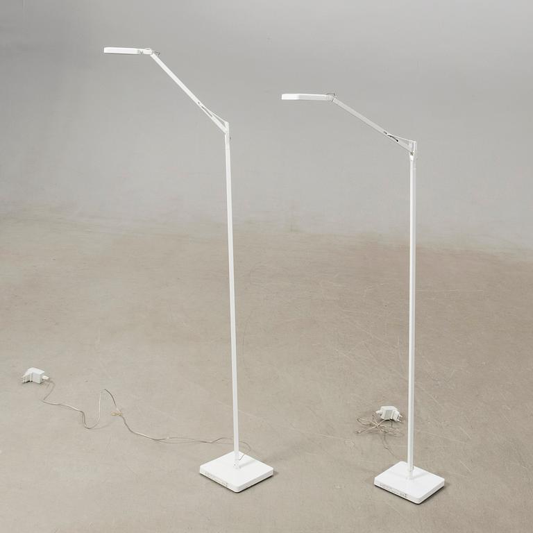 Antonio Citterio, a pair of floor lamps "Kelvin Base" for Flos, modern production.