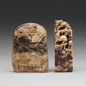 Two carved stone seals, Qing dynasty (1644-1912).