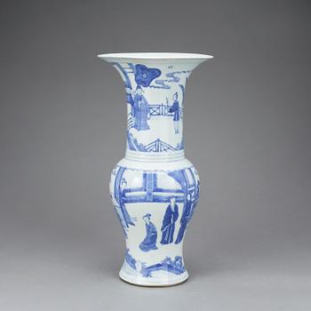 VAS, porslin, Kangxistil, Kina 1800-tal.