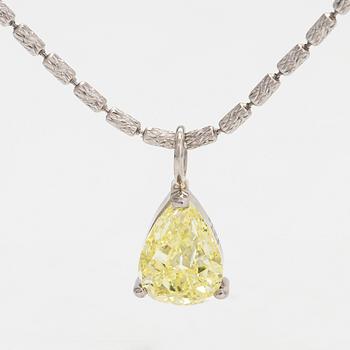 A platinum pendant, pear-cut diamond approx. 1.00 ct, with an 18K white gold chain.