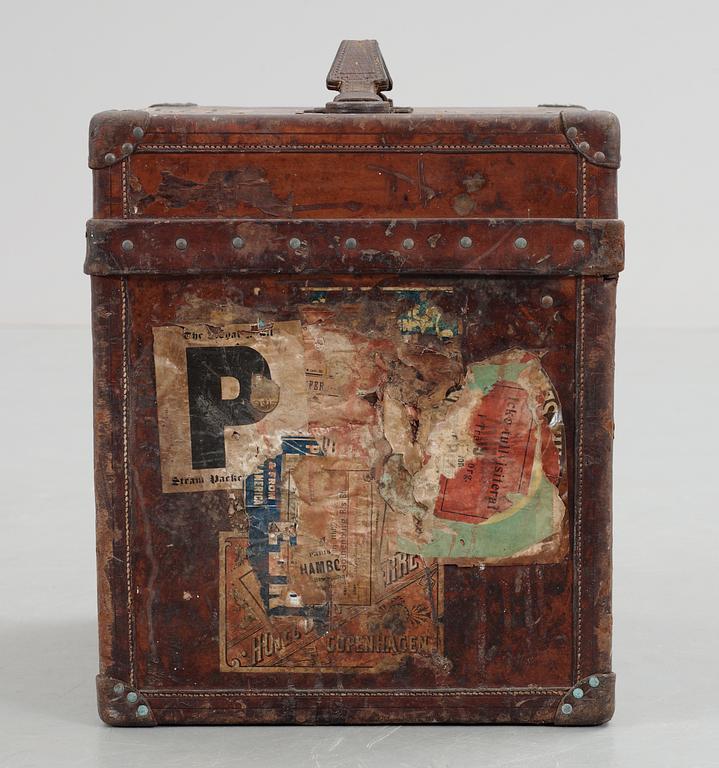 LOUIS VUITTON, koffert, 1900-talets första hälft.