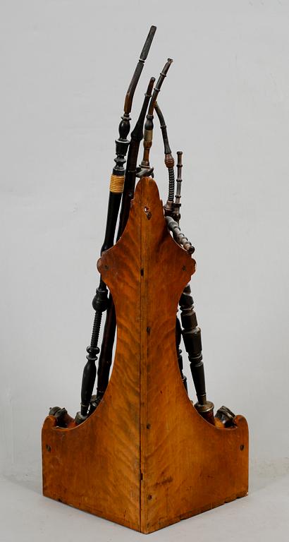 PIPHYLLA, med 7 långpipor, 1800-tal.