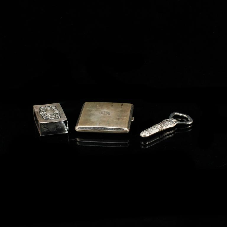PARTI SILVER, 3 delar, utländska stämplar, 1900-talets början. Total vikt ca 135 g.