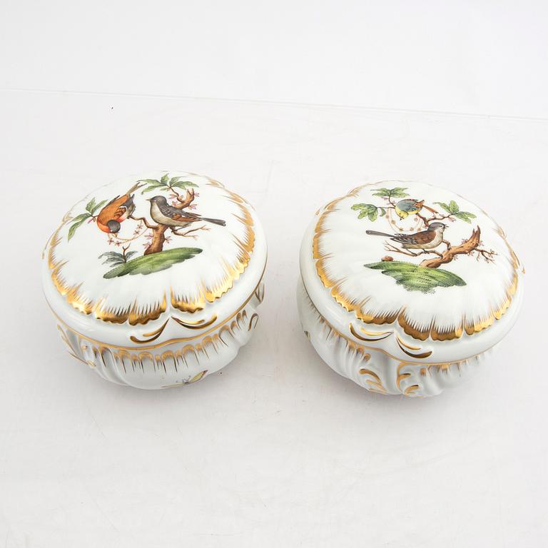 Vaser, skålar mm 13 dlr Herend porslin 1900-talets andra hälft.