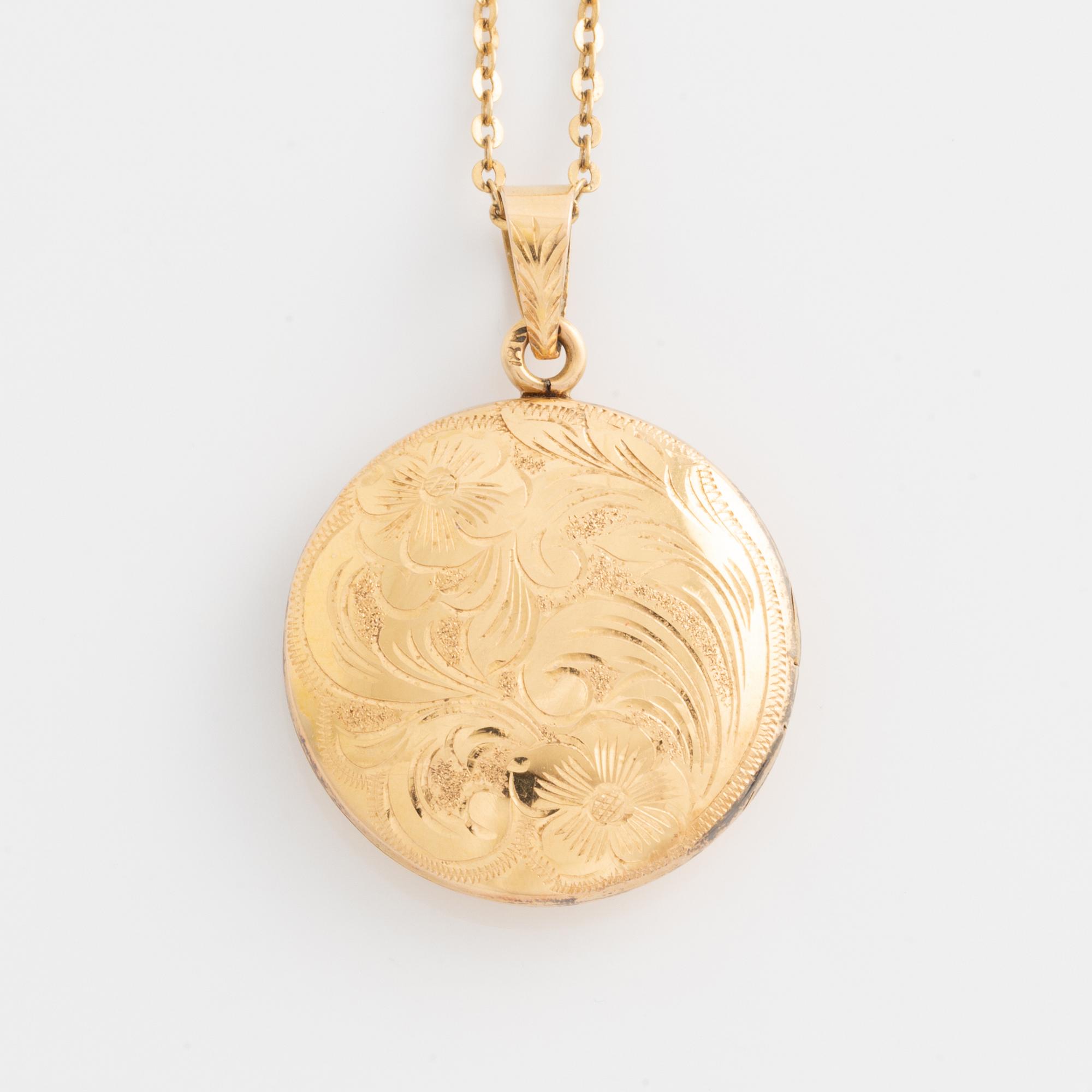 Chain with medallion, 18K gold,