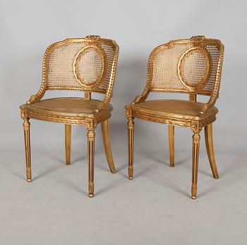 KARMSTOLAR, 1 par, Louis XVI stil, 1900-talets mitt.