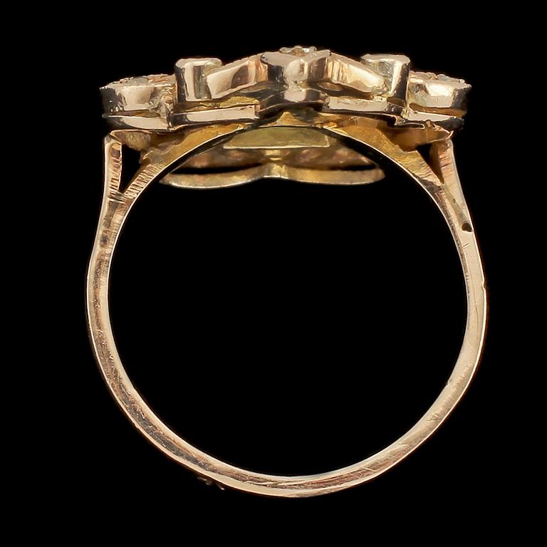 GARNITYR, 5 delar, 8k guld med tot 414 fasettslipade diamanter samt 73 smaragder, troligen Indiskt, 1900-tal. Vikt 89 g.