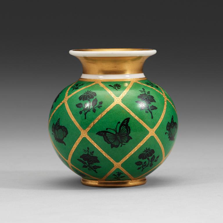 A Russian vase, Imperial Porcelain Manufactory, St Petersburg, Nicholas I (1825-55).
