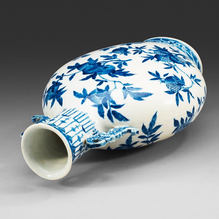 A blue and white moonflask, Qing dynasty, 19th Century with Kangxi six character mark.