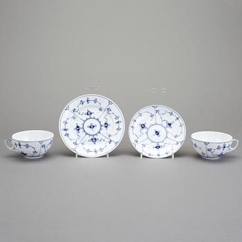 SERVISDELAR, 23 delar, porslin, Musselmalet halvblond, Royal Copenhagen.