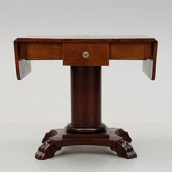 SALONGSBORD, Karl Johan, 1800-tal.