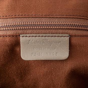 SALVATORE FERRAGAMO, a grey leather shoulder bag.