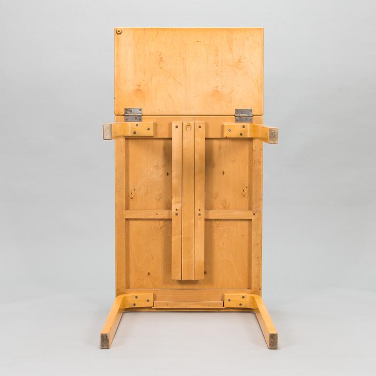 Alvar Aalto, klaffbord, modell DL82 för O.Y. Huonekalu- ja Rakennustyötehdas A.B 1900-talets mitt.