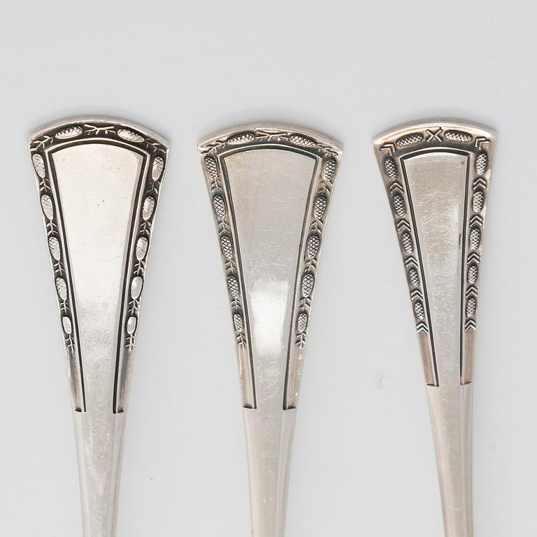 Tillander, bestickuppsättning, 118 delar, silver, "Käpy" (Kotte), Helsinki 1970-tal. Design: Vilho Ellenberg, 1920-tal.