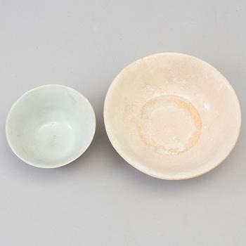 Two blue and white bowls, Ming dynasty (1368-1644).