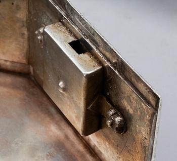 SOCKERSKRIN, silver, Maciej Nowakowski, Warsawa, 1851. Vikt ca 757 gram.