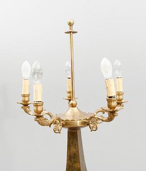 GOLVLAMPA, mässing, tidigt 1900-tal.