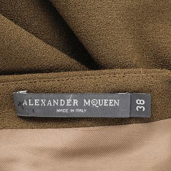 ALEXANDER MCQUEEN, a green wool dress, size 38.