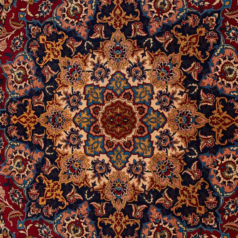 MATTA, old Isfahan, ca 347 x 252 cm (samt kortsidorna med 3 respektive 2,5 cm slätväv).