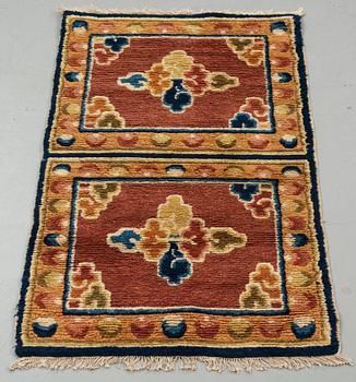 MATTO, A MEDITATION RUG, a semi-antique Ningxia, China, ca 115,5-116,5 x 60-61 cm.