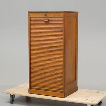 JALUSISKÅP, 1900-tal.