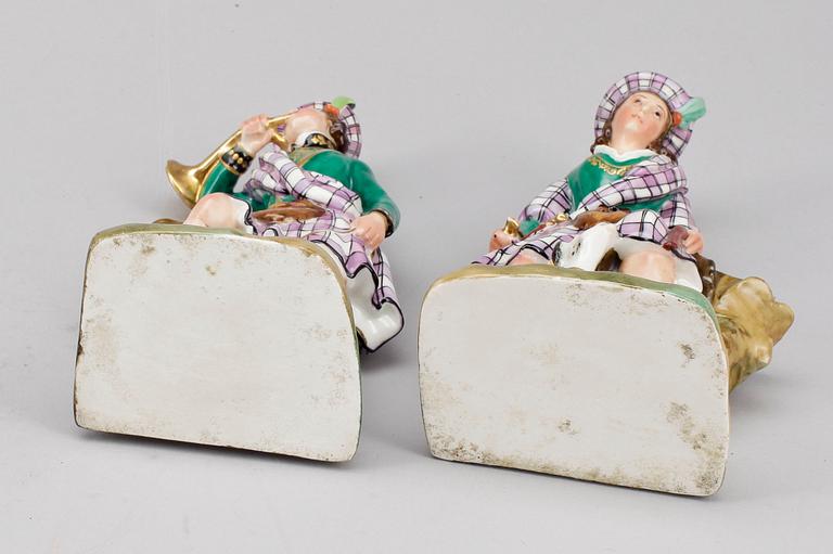 FIGURINER. Ett par. Porslin. 1900-tal.
